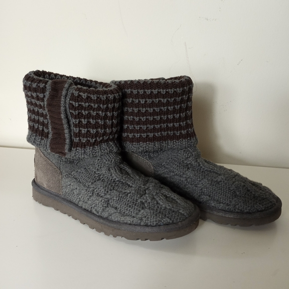 UGG Australia Women's Leland Knit Boots 6 - Picture 5 of 7